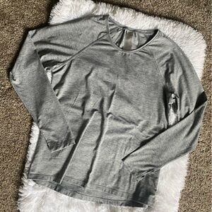 ‎SHAPE Activewear Athletic Top Gray Size Large